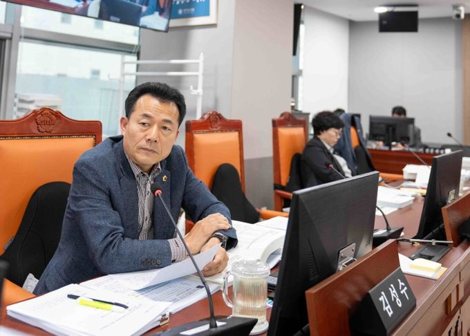 경기도의회 건설교통위원회 김성수 의원(더불어민주당, 안양1)