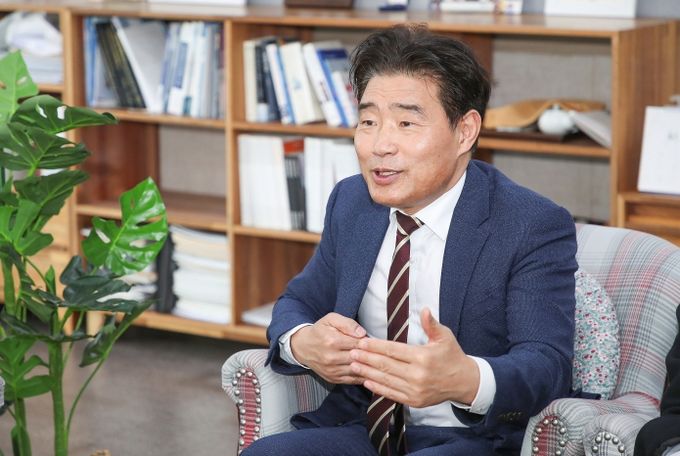 고양특례시의회 김운남 의장, 고양 경제 살리기 위해 기업과 머리 맞대