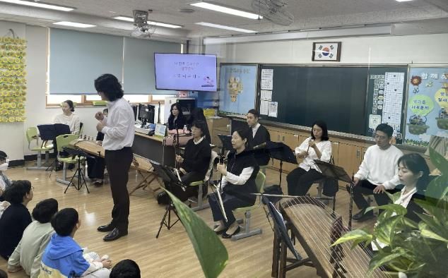 안산시립국악단,‘찾아가는 교실음악회’로 아름다운 우리의 소리 전해