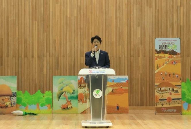 어르신들의 열정 가득한 무대 … 남양주시 동부노인복지관, 동아리 발표회 개최