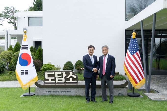 김동연, 조셉 윤 주한 미국대사대리와 ‘혁신동맹’ 통한 한미 협력 강화 논의