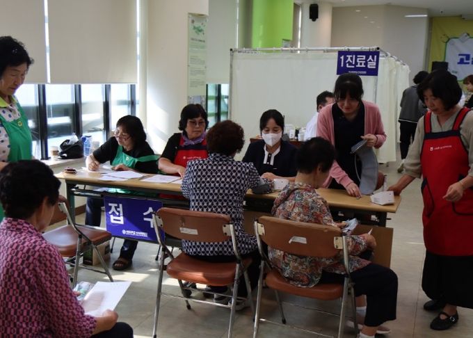 안성시, ‘찾아가는 병원’으로 농촌 건강 지킨다... 제2차 왕진버스 성료