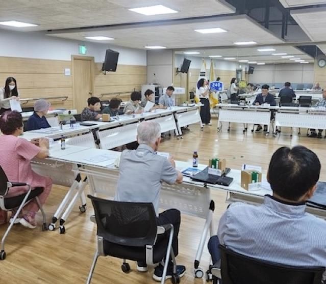 수원시 권선구, 경로당 회장 대상으로 ‘건물번호판 QR코드’활용 교육 실시