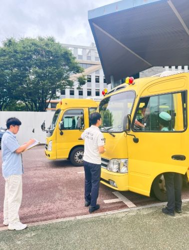 경기도군포의왕교육지원청,2025년 하반기 어린이통학버스 합동점검 실시