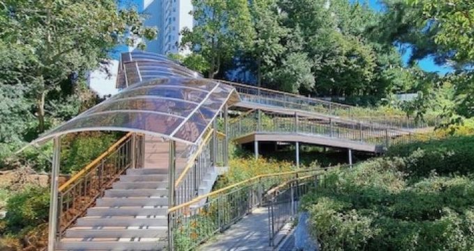 용인특례시는 성서근린공원 진입로를 준공했다