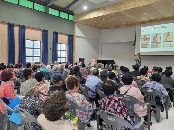 안성시동부무한돌봄네트워크팀, 노인일자리사업 안전‧소양교육 진행