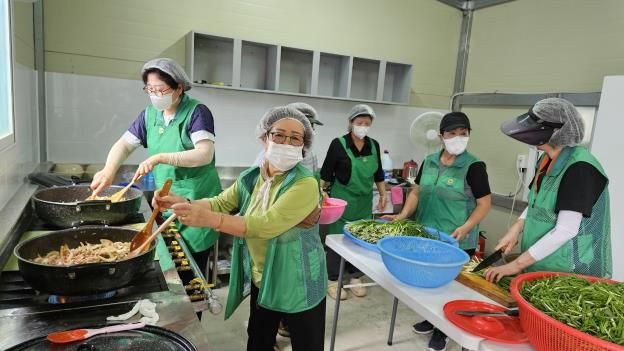 안성시 안성1동 새마을부녀회, 추석 맞이 세 번째 사랑의 반찬 나눔으로 온정 전달