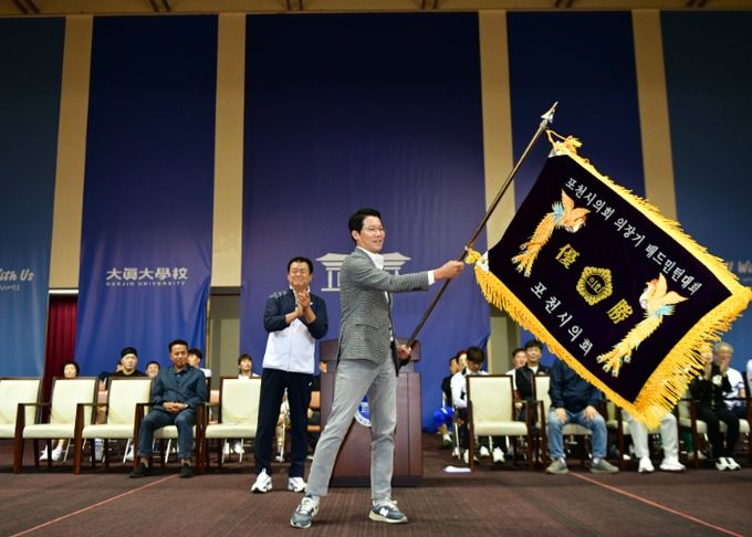 제5회 포천시의회 의장기 배드민턴대회 성황리에 열려