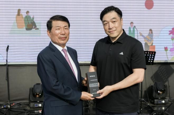 구리시장애인가족지원센터, 평생학습 축제서 시민과 소통하며 대상 영예