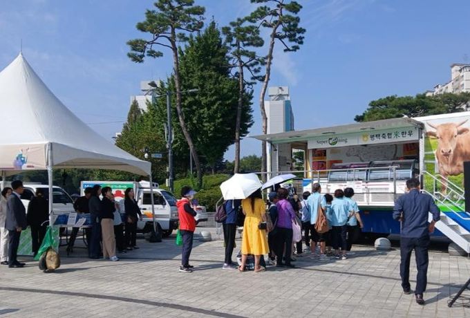 평택시, 추석맞이 로컬푸드 직거래장터 성황리에 마쳐