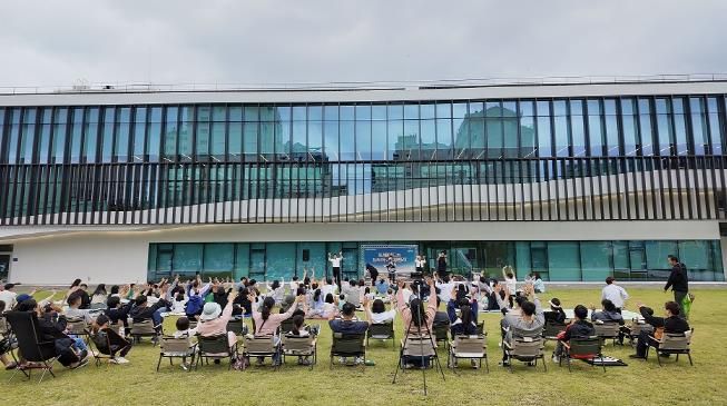 파주 문산도서관 개관 기념 ‘튠에이드가 들려주는 아카펠라’ 성황리에 종료