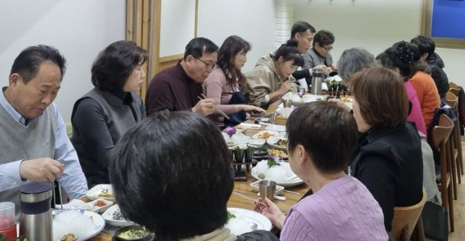 수원시 팔달구 우만1동 주민자치회, 주민자치센터 강사 간담회 개최