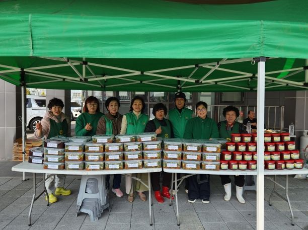 팽성읍 새마을부녀회, 이웃사랑 계절 김치 나눔 실천