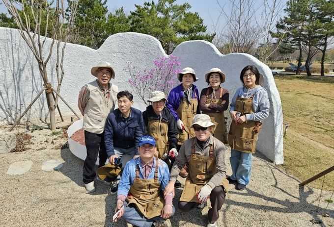 평택시민정원사, 전시정원 가꾸며 ‘시민 참여형 관리’ 실천